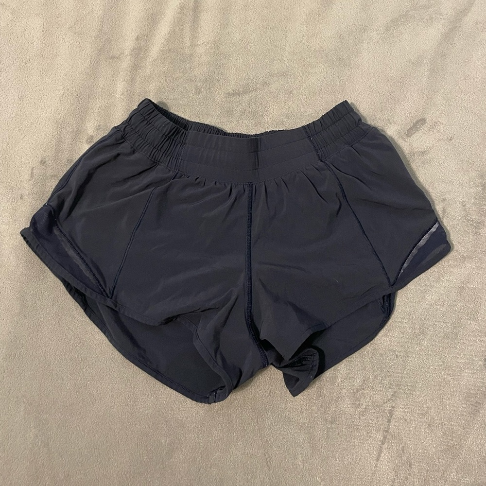 Lululemon 2.5 inch Hotty Hot Shorts